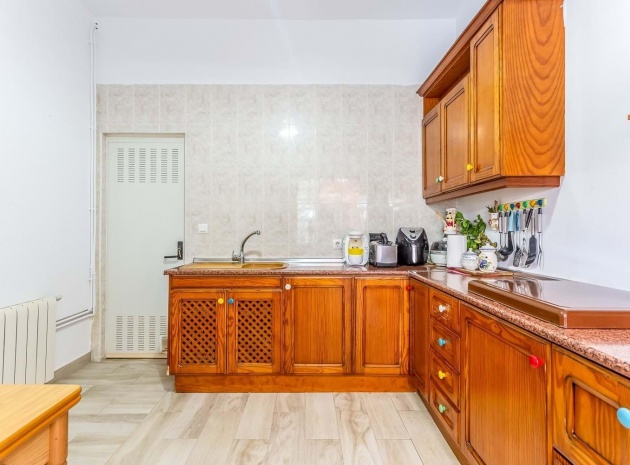 Resale - Villa - La Florida  - Al Andalus