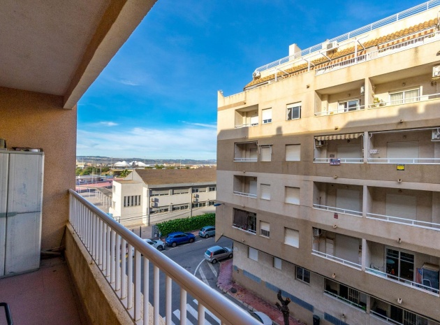 Resale - Apartment - Torrevieja - Acequion
