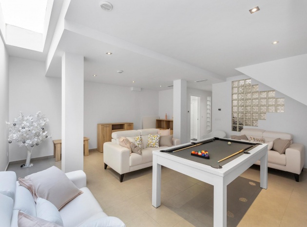 Resale - Villa - Torrevieja - Nueva Torrevieja