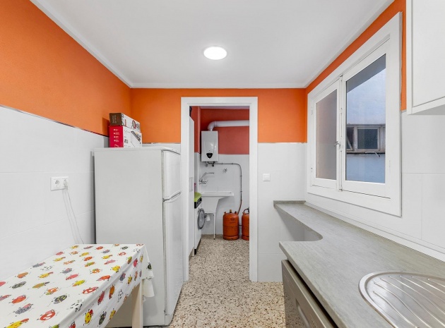 Resale - Apartment - Torrevieja - Playa de los Locos