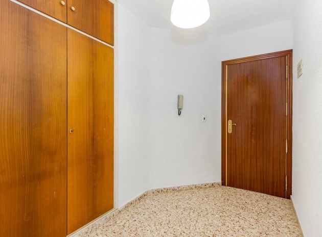 Resale - Apartment - Torrevieja - Playa de los Locos