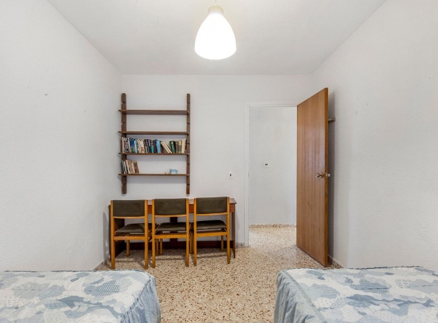 Resale - Apartment - Torrevieja - Playa de los Locos
