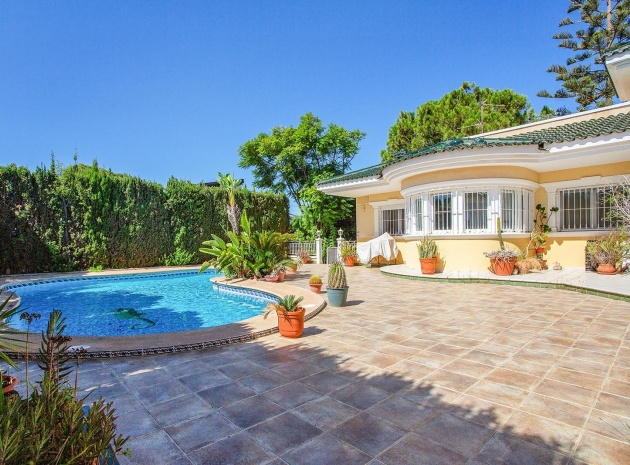 Resale - Villa - Torrevieja - torreta