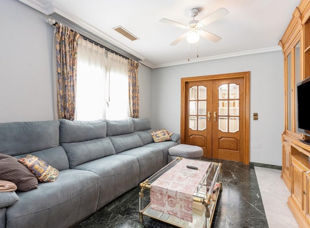 Resale - Villa - Torrevieja - torreta