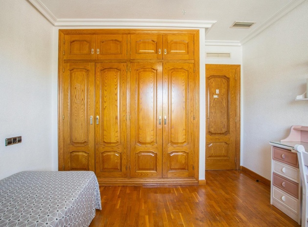 Resale - Villa - Torrevieja - torreta