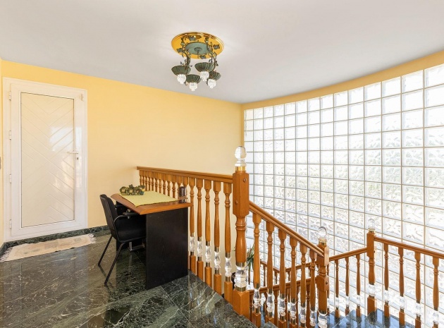 Resale - Villa - Torrevieja - torreta