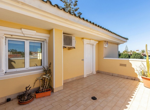 Resale - Villa - Torrevieja - torreta