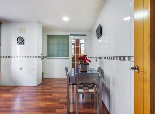 Resale - Townhouse - Torrevieja - Aguas Nuevas