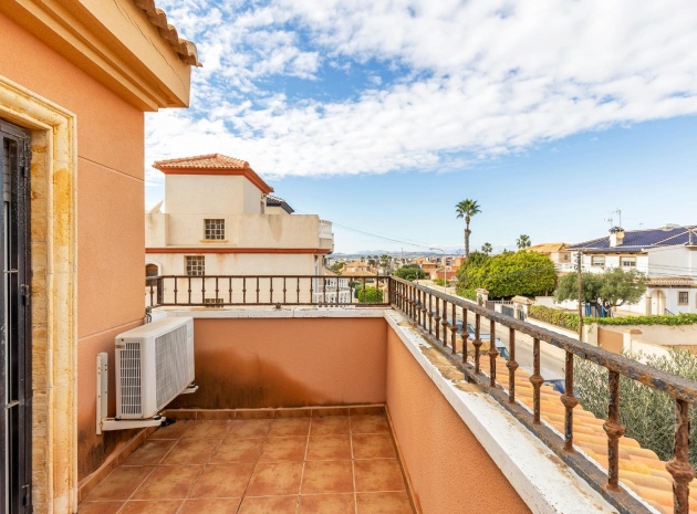 Resale - Townhouse - Torrevieja - Aguas Nuevas