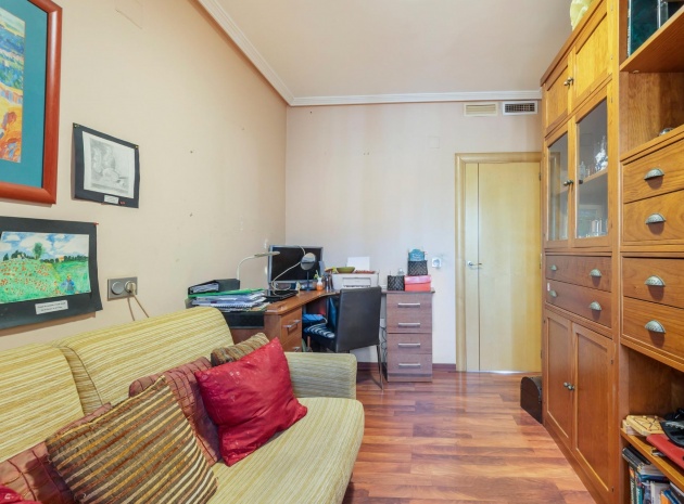 Resale - Townhouse - Torrevieja - Aguas Nuevas