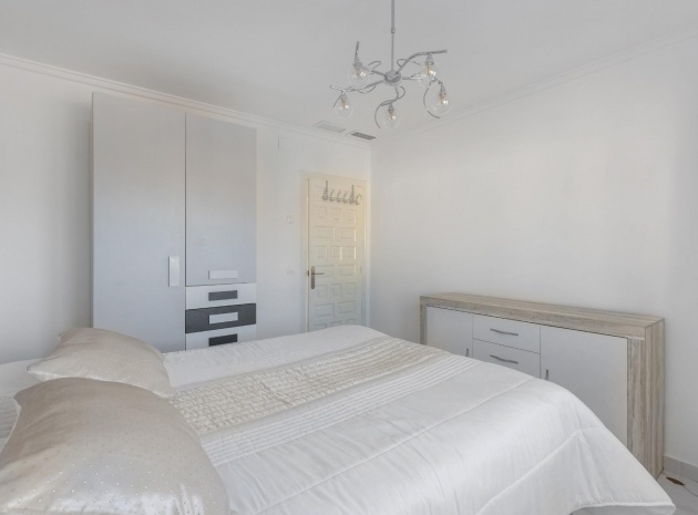 Resale - Villa - Torrevieja - el chaparral