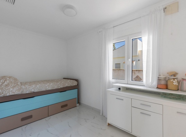 Resale - Villa - Torrevieja - el chaparral