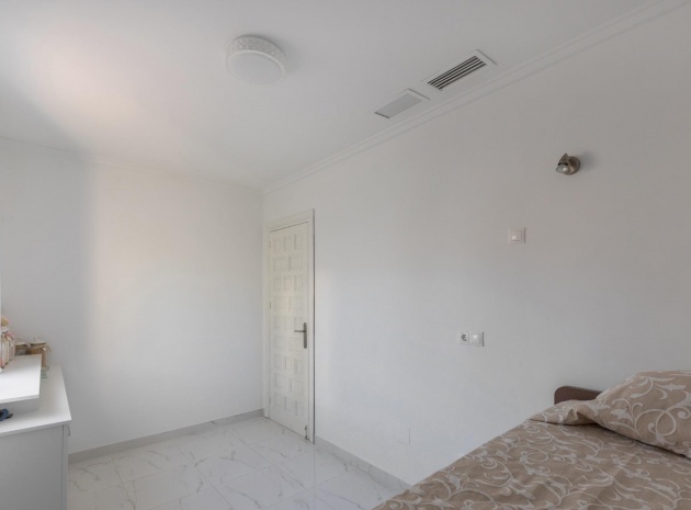 Resale - Villa - Torrevieja - el chaparral