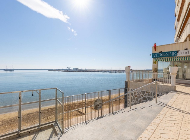 Resale - Apartment - Torrevieja - Acequion