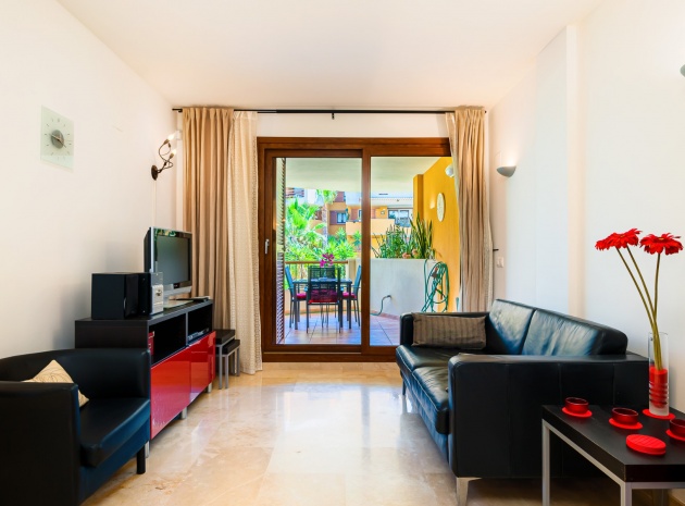 Resale - Apartment - Punta Prima - la entrada