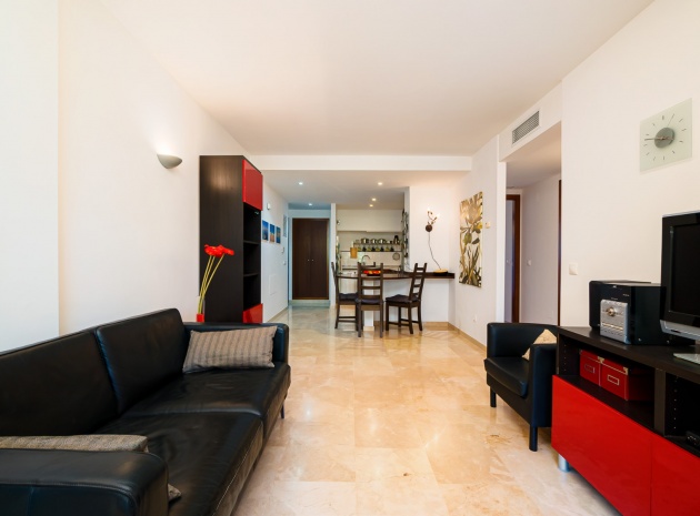 Resale - Apartment - Punta Prima - la entrada