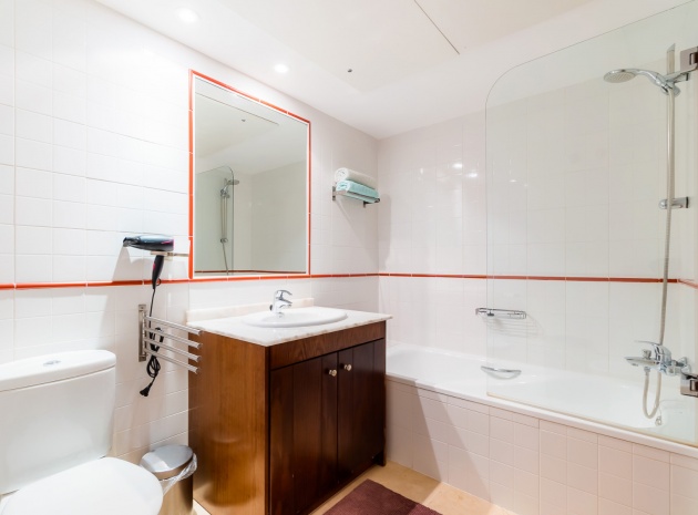 Resale - Apartment - Punta Prima - la entrada