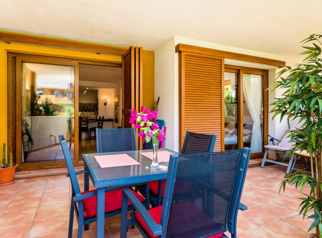 Resale - Apartment - Punta Prima - la entrada