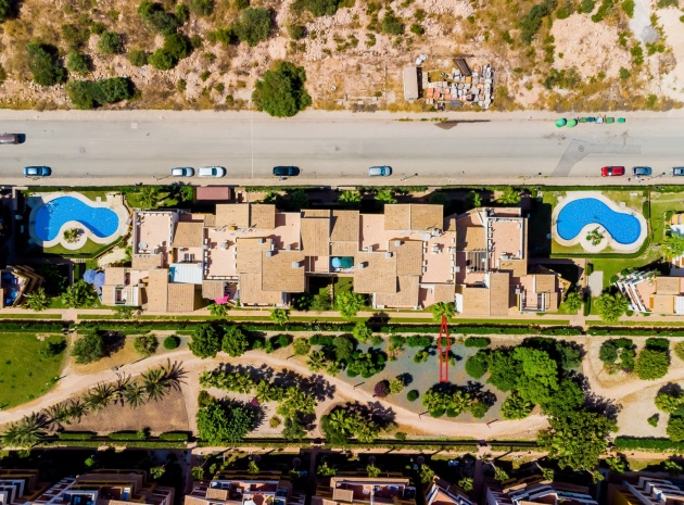 Resale - Apartment - Punta Prima - la entrada