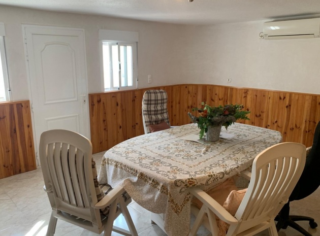 Resale - Villa - Torrevieja - La Siesta