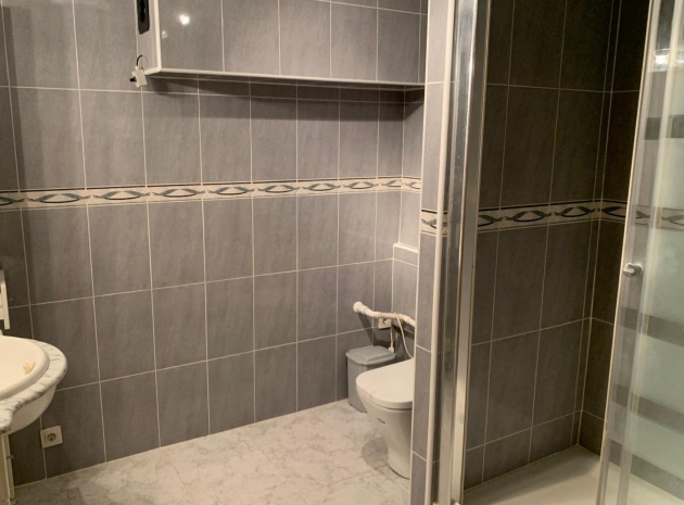 Resale - Villa - Torrevieja - La Siesta