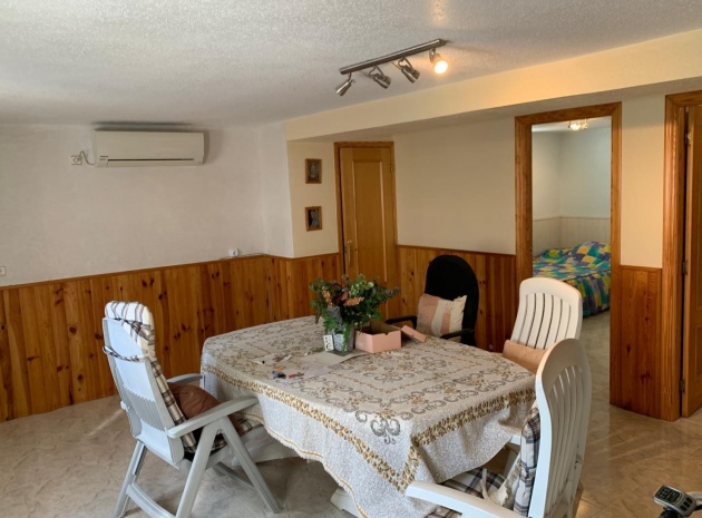 Resale - Villa - Torrevieja - La Siesta