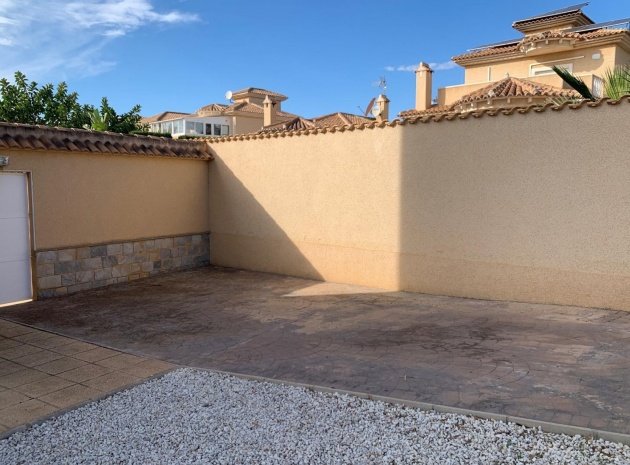 Resale - Villa - Torrevieja - La Siesta