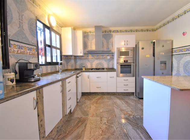 Resale - Villa - Villamartin - Los Dolses