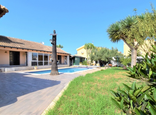 Resale - Villa - Villamartin - Los Dolses
