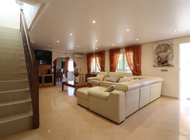 Återförsäljning - Villa - La Marina