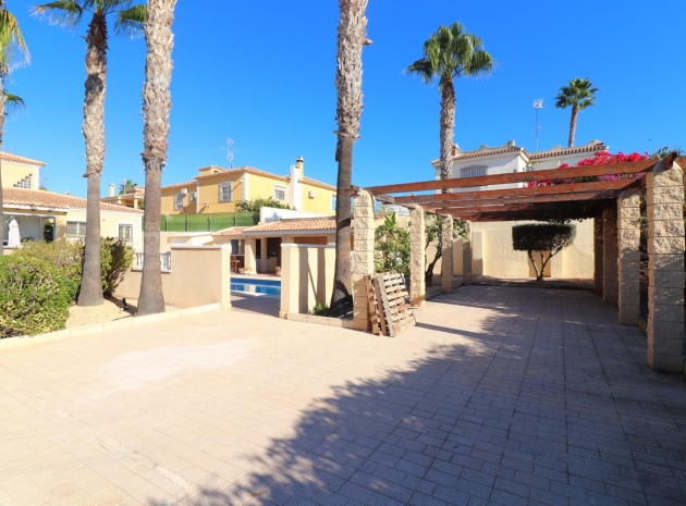 Återförsäljning - Villa - La Marina
