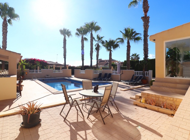 Återförsäljning - Villa - La Marina