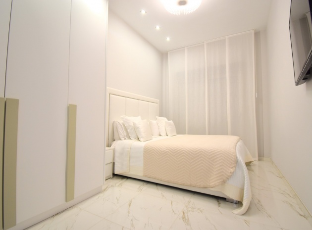 Resale - Villa - Villamartin