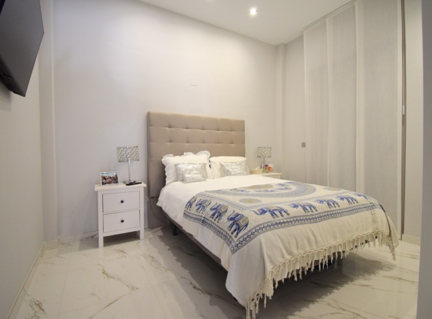 Resale - Villa - Villamartin