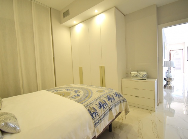 Resale - Villa - Villamartin