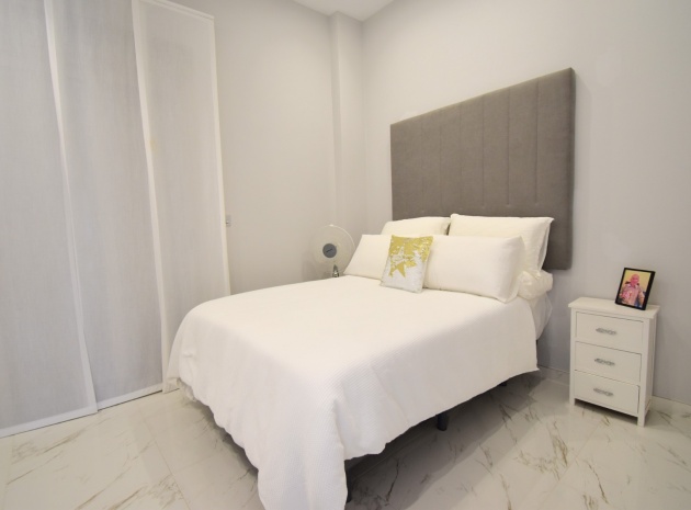 Resale - Villa - Villamartin