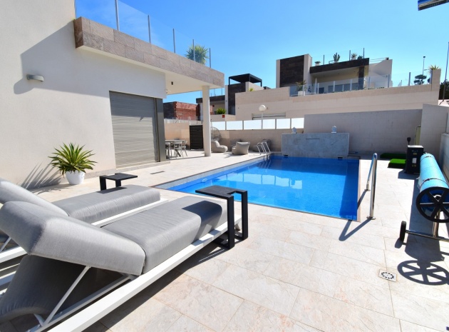 Resale - Villa - Villamartin