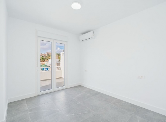 Resale - Townhouse - Torrevieja - calas blancas
