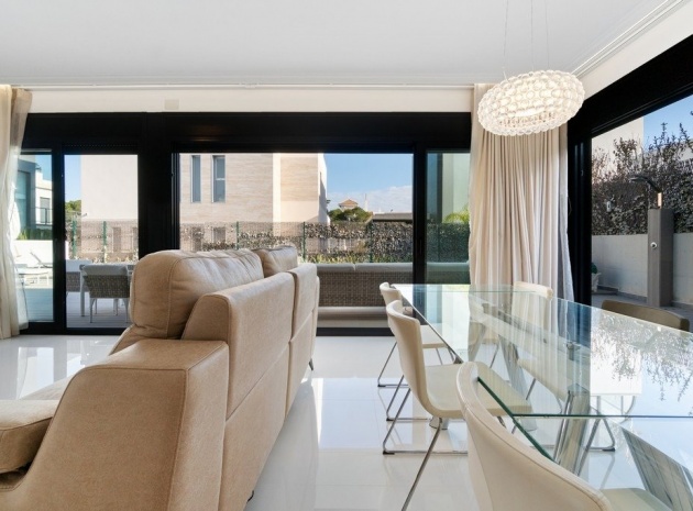 Resale - Villa - Cabo Roig - aguamarina