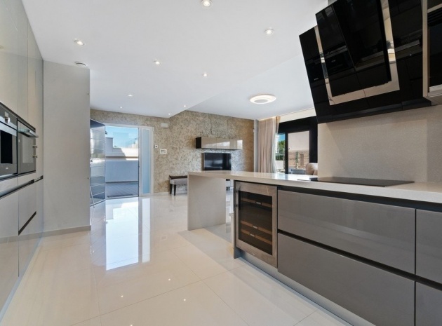 Resale - Villa - Cabo Roig - aguamarina