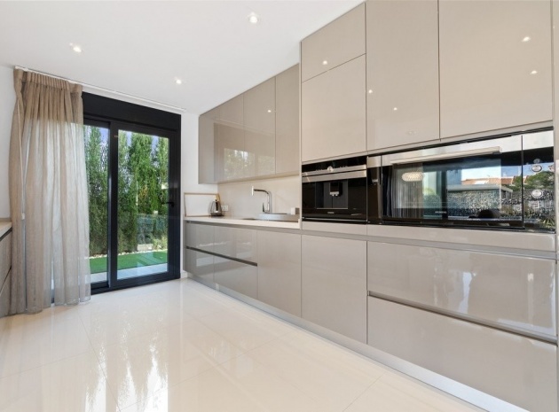 Resale - Villa - Cabo Roig - aguamarina