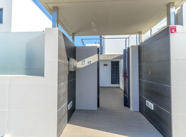 Resale - Villa - Cabo Roig - aguamarina