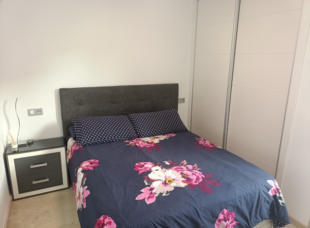 Resale - Apartment - Villamartin - Res. Sungolfbeach