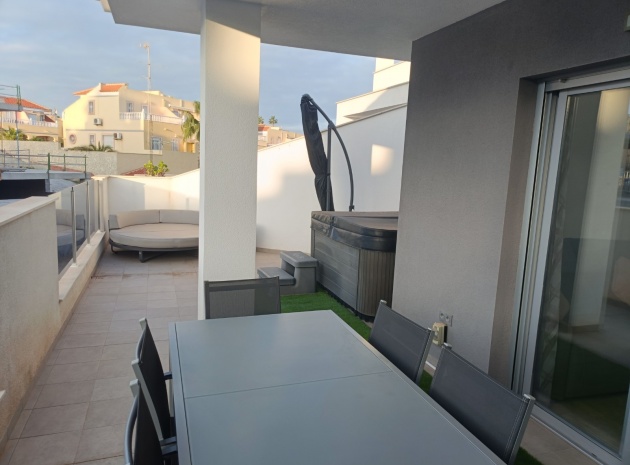 Resale - Apartment - Villamartin - Res. Sungolfbeach