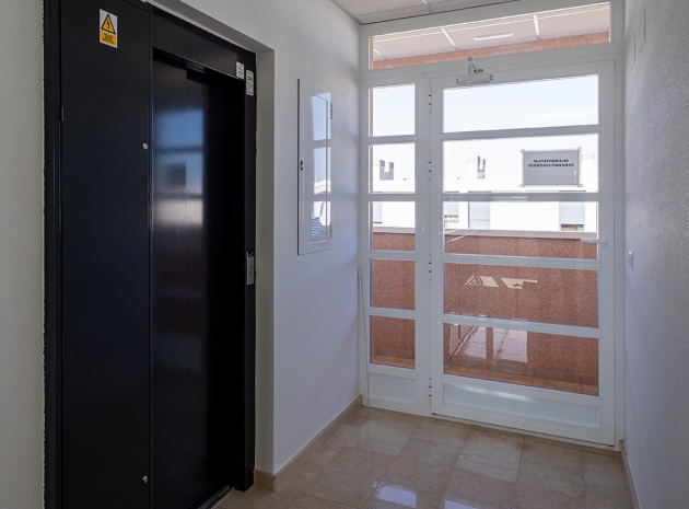Resale - Apartment - Villamartin - Los Dolses