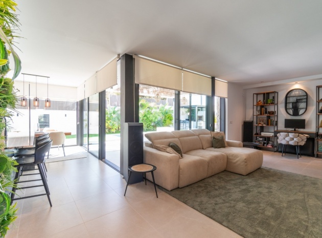 Resale - Villa - Los Balcones