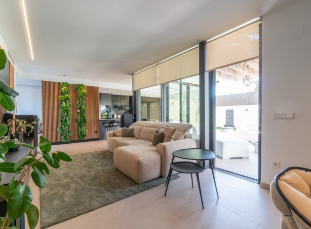 Resale - Villa - Los Balcones