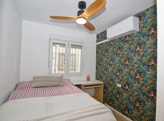 Resale - Villa - La Florida  - La Florida