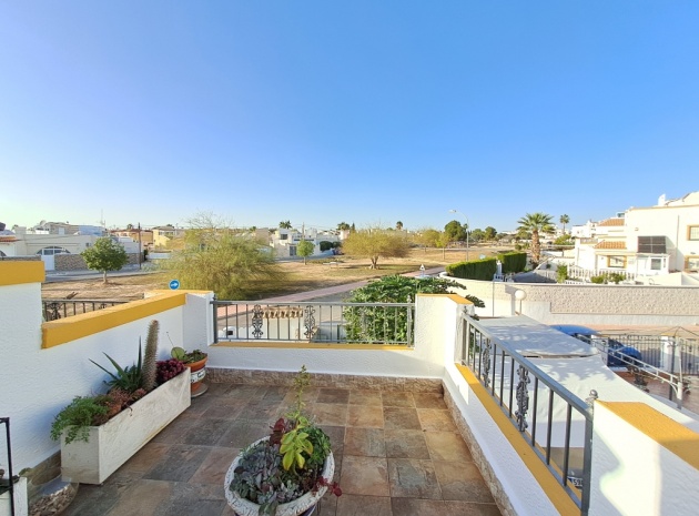 Resale - Villa - La Florida  - La Florida