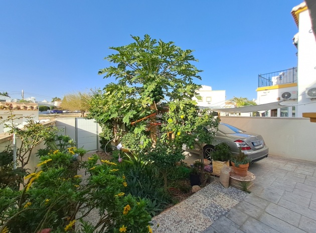 Resale - Villa - La Florida  - La Florida